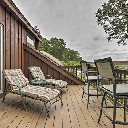 Private Guest House With Deck And Spectacular Views! Uncasville Extérieur photo
