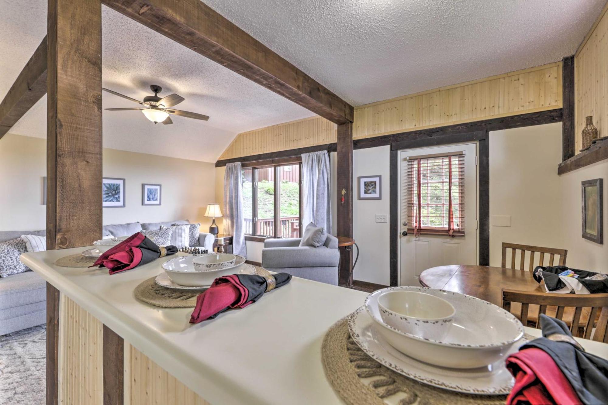 Hébergement de vacances Private With Deck And Spectacular Views! Uncasville