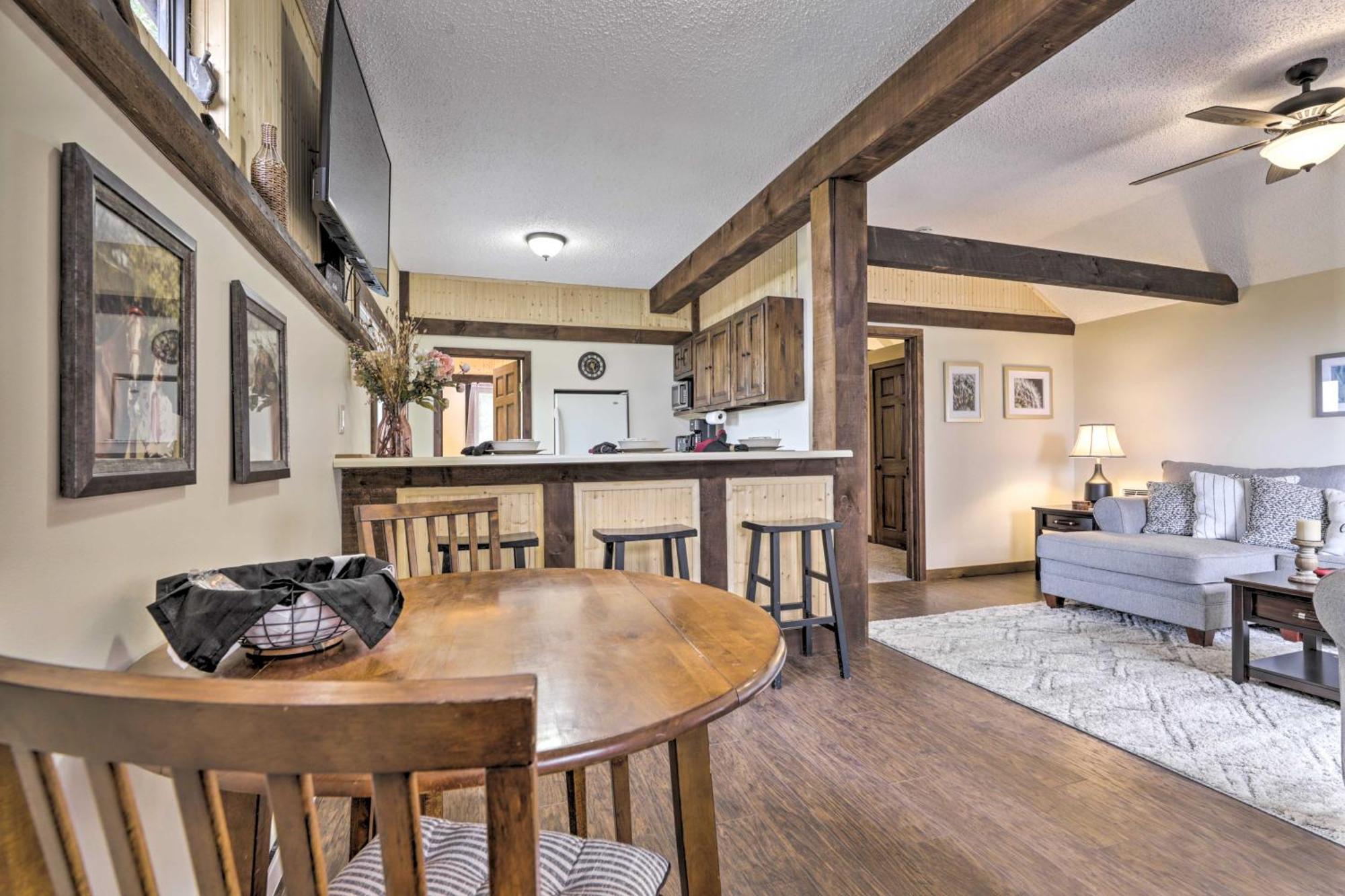 Private With Deck And Spectacular Views! Hébergement de vacances