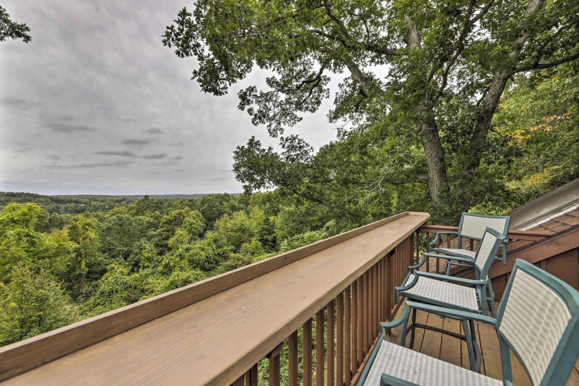 Private With Deck And Spectacular Views!